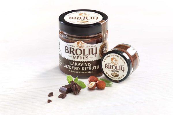 With cocoa and hazelnuts